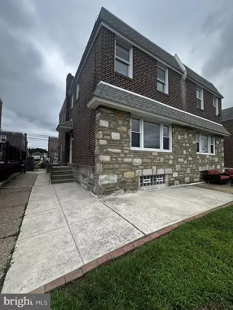 1817 Megargee St, Philadelphia, PA 19152