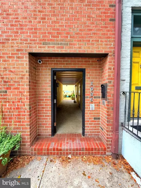 S Alder Street, Philadelphia, PA 19147