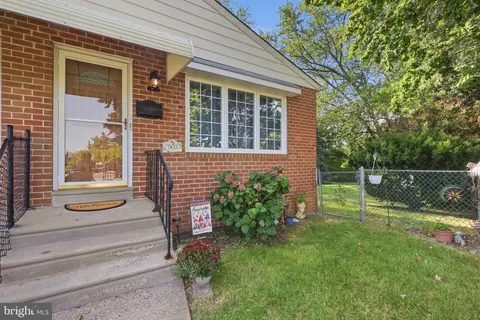 7835 Lawndale Ave, Philadelphia, PA 19111