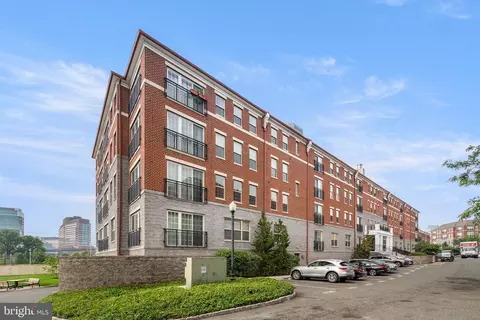 700 Commodore Ct #2727, Philadelphia, PA 19146