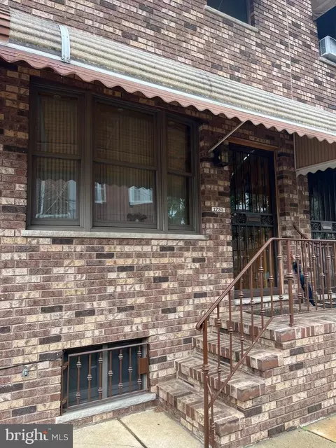 1733 Barbara St, Philadelphia, PA 19145