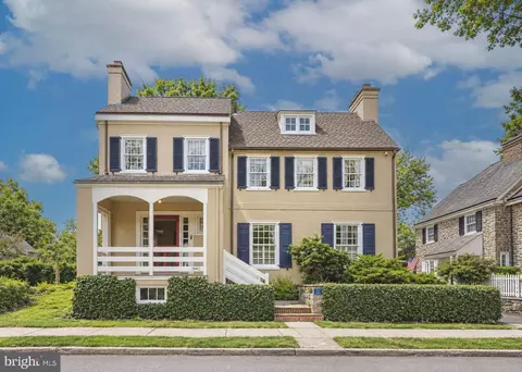 7907 Crefeld St, Philadelphia, PA 19118