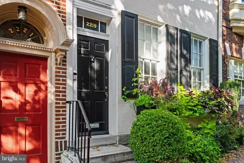 2219 Rittenhouse Sq, Philadelphia, PA 19103