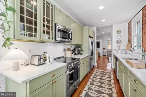 822 N Lecount St, Philadelphia, PA 19130