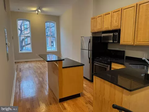 1916 Christian St #A, Philadelphia, PA 19146