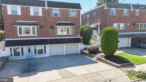 9922 S Canterbury Rd, Philadelphia, PA 19114