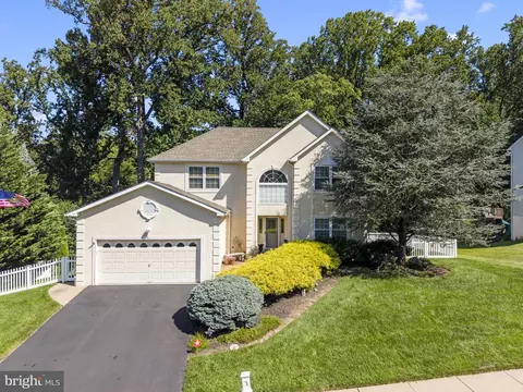 505 Ridgerun Ln, Philadelphia, PA 19111