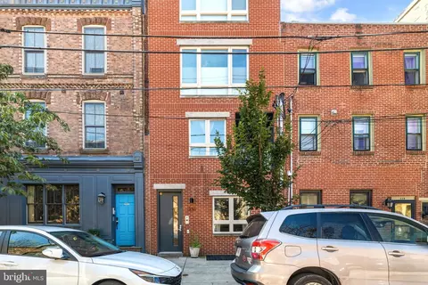 336 Monroe St #A, Philadelphia, PA 19147