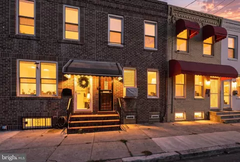 739 Mcclellan St, Philadelphia, PA 19148