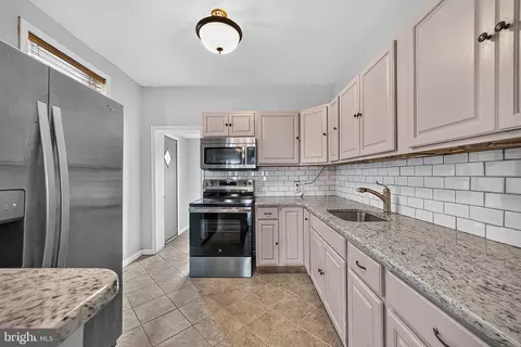 5237 Sylvester St, Philadelphia, PA 19124
