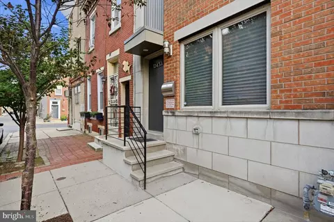 1243 Crease St #1, Philadelphia, PA 19125
