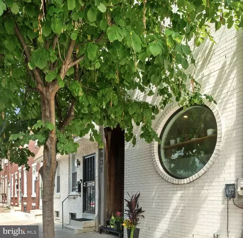 2031 E Firth St, Philadelphia, PA 19125