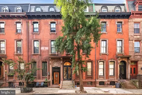 2122 Spruce St #200, Philadelphia, PA 19103