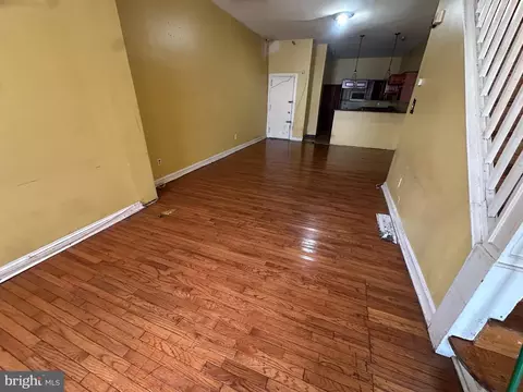 2335 Nicholas St, Philadelphia, PA 19121