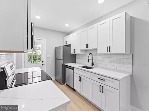905 Marlyn Rd, Philadelphia, PA 19151
