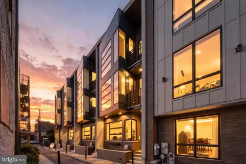 610 N Bodine St, Philadelphia, PA 19123