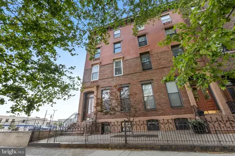 1326 S 00 S Broad St #1F, Philadelphia, PA 19146