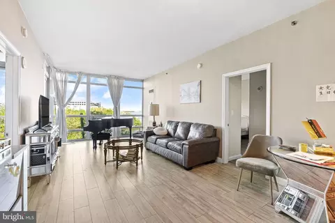 901 N Penn St #R308, Philadelphia, PA 19123