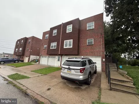 2248 Faunce St, Philadelphia, PA 19152