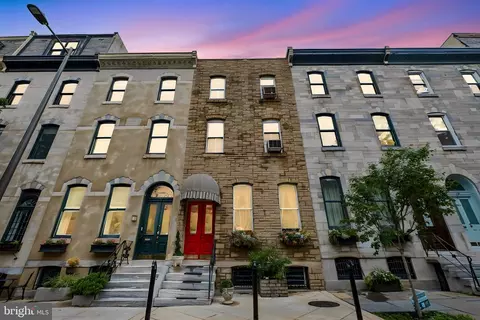 2217 Locust St, Philadelphia, PA 19103