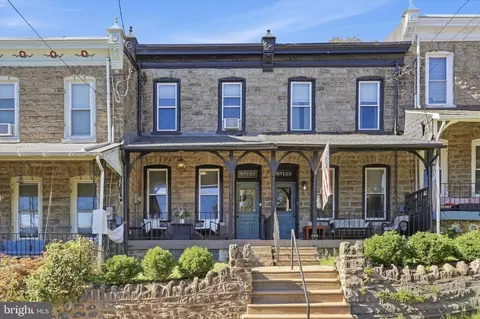 123 Osborn St, Philadelphia, PA 19128