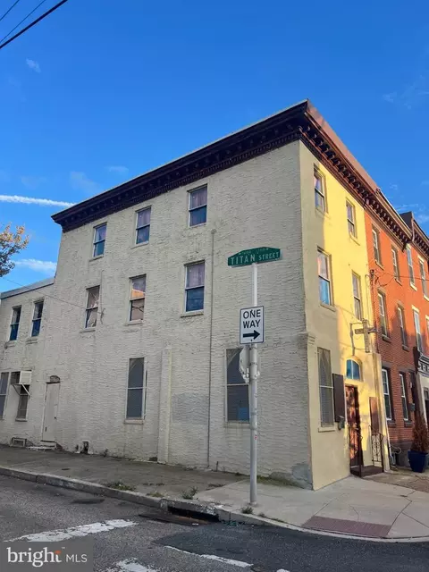 1243 S 17th St, Philadelphia, PA 19146