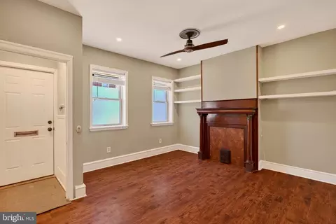 2324 E Hagert St, Philadelphia, PA 19125
