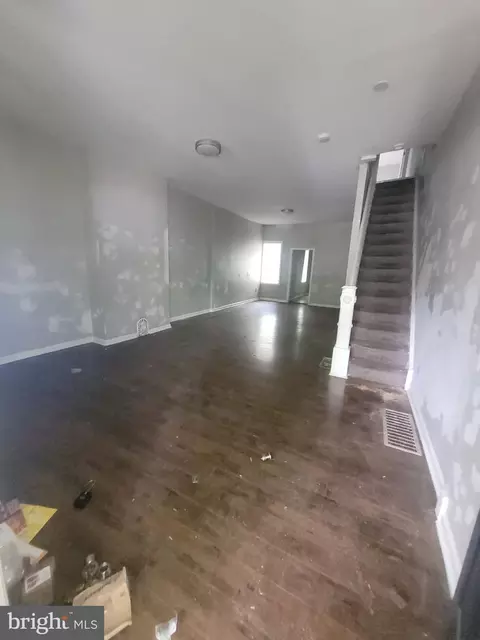 4147 Cambridge St, Philadelphia, PA 19104