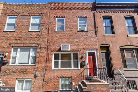 2319 S Bouvier St, Philadelphia, PA 19145