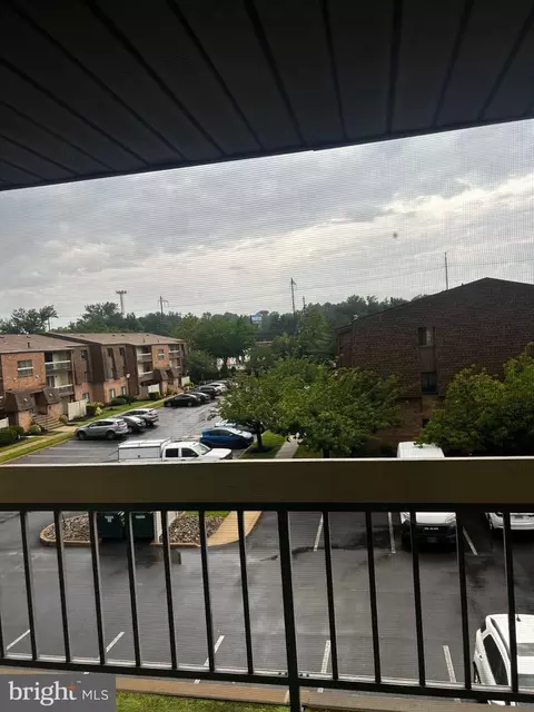 68202 Delaire Landing Rd #202, Philadelphia, PA 19114