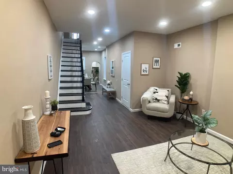 2060 E Orleans St, Philadelphia, PA 19134