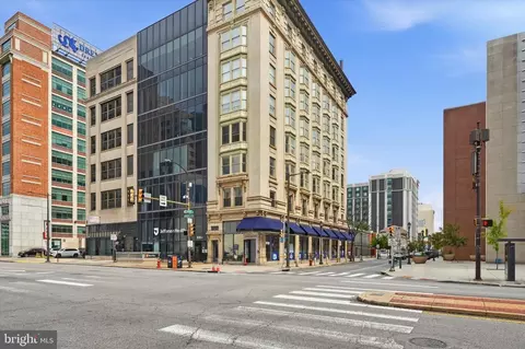 201 N Broad St #4, Philadelphia, PA 19107