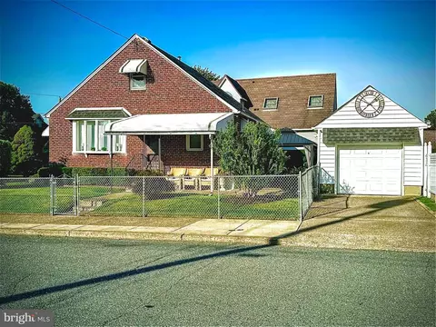 9301 Ditman St, Philadelphia, PA 19114