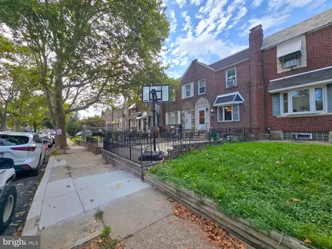 6338 Jackson St, Philadelphia, PA 19135