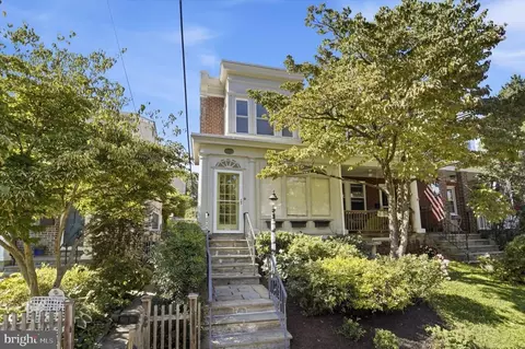 147 W Meade St, Philadelphia, PA 19118
