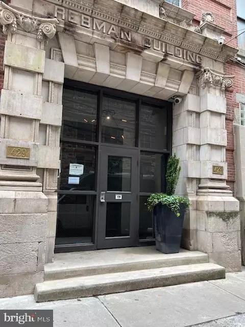 429 N 13th St #1B, Philadelphia, PA 19123