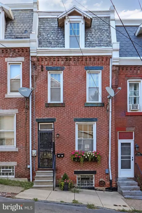 3305 Krail St, Philadelphia, PA 19129