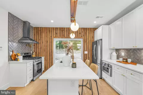 2211 E Gordon St, Philadelphia, PA 19125