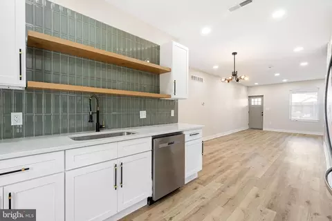 1443 N Edgewood St, Philadelphia, PA 19151