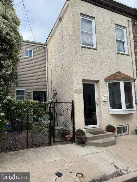 419 E Flora St E, Philadelphia, PA 19125