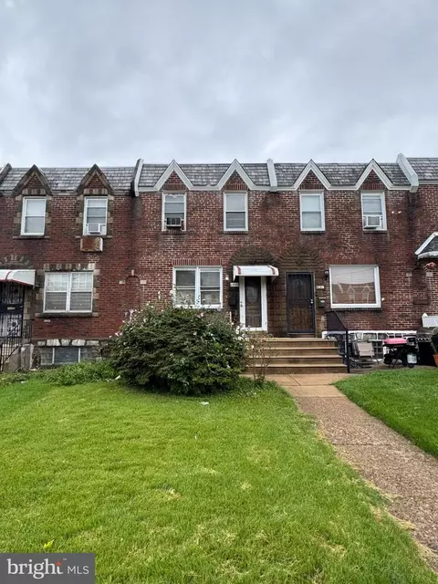 2940 Lardner St, Philadelphia, PA 19149
