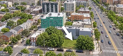 936 N 13th St, Philadelphia, PA 19123