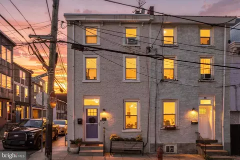 223 Grape St, Philadelphia, PA 19128
