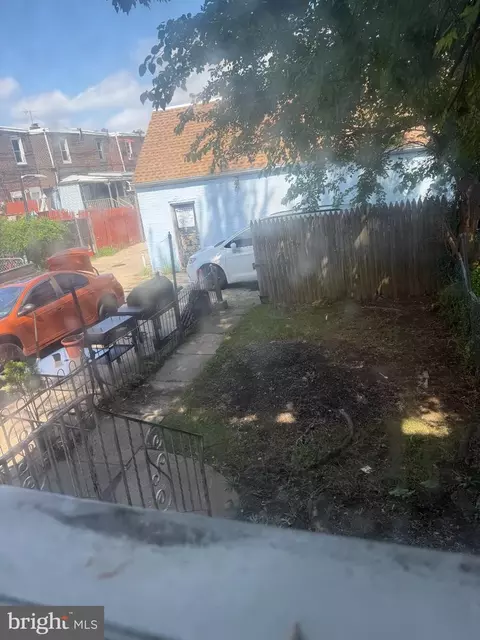 1817 Bridge St, Philadelphia, PA 19124