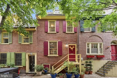 251 S Warnock St, Philadelphia, PA 19107