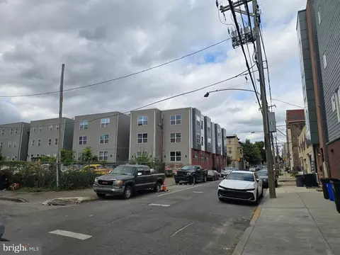 1319 N 17th St, Philadelphia, PA 19121