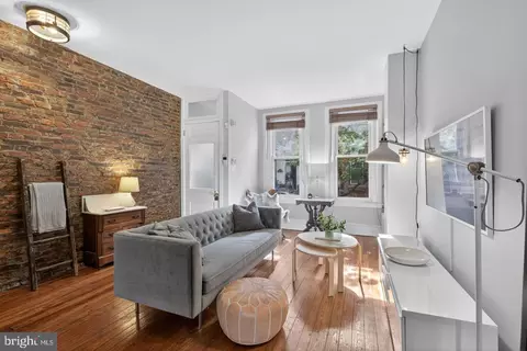 892 N Bucknell St, Philadelphia, PA 19130