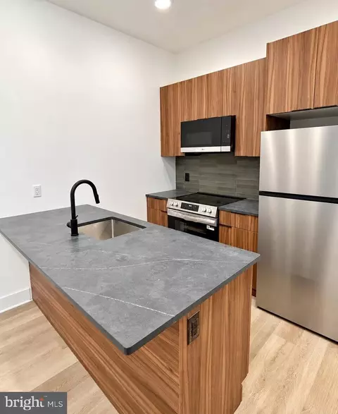 5633 Sansom St, Philadelphia, PA 19139