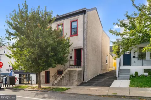 402 Leverington Ave, Philadelphia, PA 19128