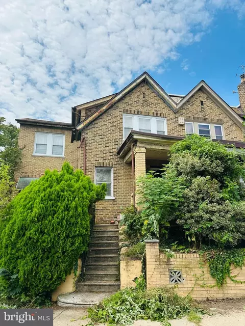 5319 W Oxford St, Philadelphia, PA 19131